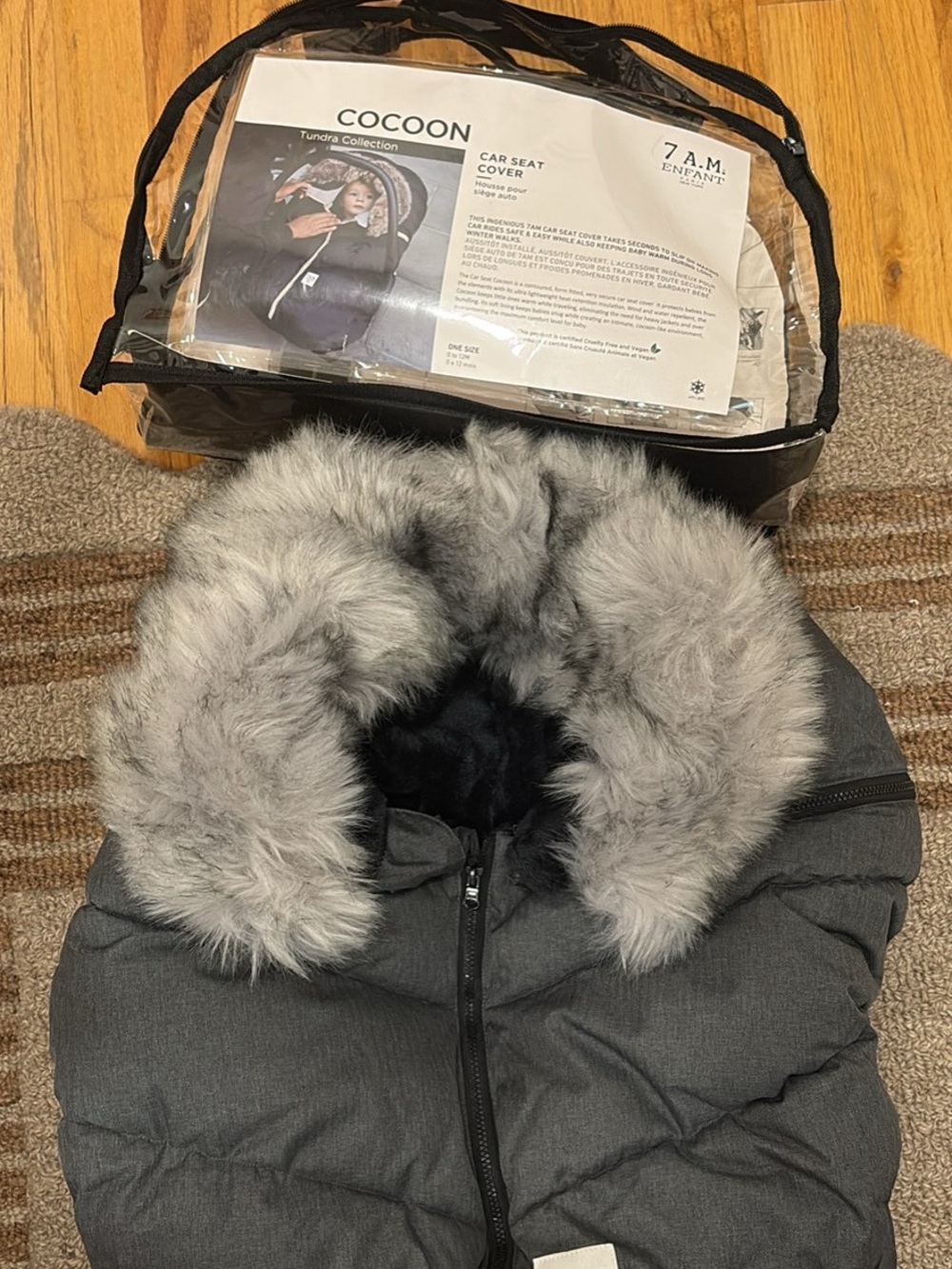 7AM Enfant Cocoon Grey Puffer Car Seat Cover with Faux Fur Hood